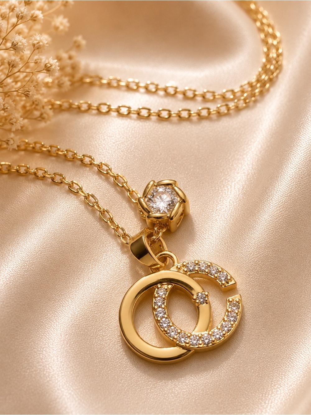 18k Gold Plated Interlocking Circle Pendant Necklace with Crystals 18 inches